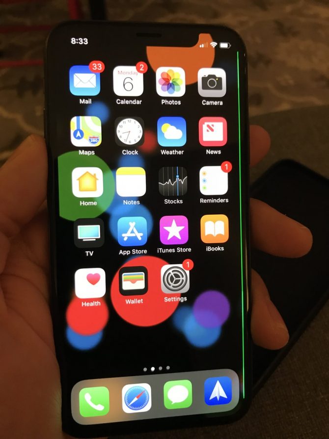 ,000 iPhone X becomes unresponsive in cold weather, suffers from vertical green line on OLED display
